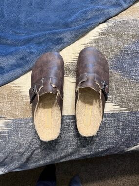 Madden Girl Brown Faux-Leather Shearling-Lined Slip-On Clogs